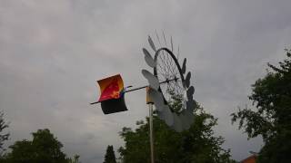 DIY  Windspiel aus Fahrradfelge mit Windfahne selber gebaut [upl. by Erialb]