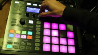 Maschine MK2 Tutorial  Endless Sample Loop Hold Note Repeat [upl. by Aihsik]