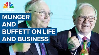 Warren Buffett and Charlie Munger on how to avoid mistakes in life and business [upl. by Yewed]