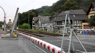 Automatik Bahnschranken Linz Leubsdorf 04 2016 [upl. by Walston]