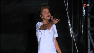 Justin Bieber singing Eenie Meenie live  Mexico 2012 [upl. by Artened]