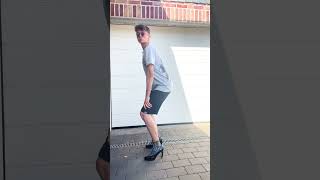 Noel tanzt in High Heels 😂👠 shorts [upl. by Mosra]