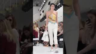 Tods Kendall Jenner model kendalljennermodel catwalk tods shorts ytshorts treding [upl. by Enomes]