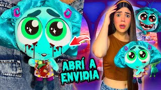 ABRÍ un PELUCHE de ENVIDIA de Intensamente 2 y ME GRITÓ algo TURBIO sobre FURIA💀😱  Ani Cat😻 [upl. by Darcee]