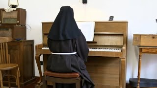 Piden a juez expulsar de monasterio a monjas cismáticas [upl. by Wenn]