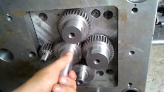 OBCONIC AUTO UNSCREWING MOULD [upl. by Eema]