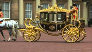 Queen rides new carriage made from Isaac Newtons apple tree [upl. by Cloe]