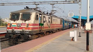 NAVJEEVAN EXPRESS With OFFLINK GZB WAP 5  quotMELODIOUSquot ANNOUNCEMENT ARR DEPARTURE  INDIAN RAILWAYS [upl. by Navonoj]