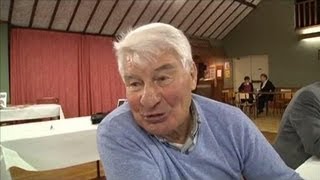 Raymond Poulidor en vedette au salon du livre Aube [upl. by Airetal502]