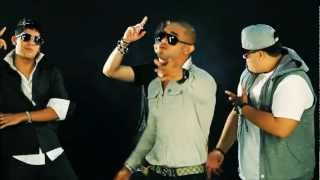 JP El Sinico Loco Con Ella Feat Farruko Falsetto amp Sammy Official Video Remix [upl. by Enomas904]