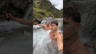 CORSA ZAVORRATA  BAGNO GHIACCIATO In montagna [upl. by Erdei498]