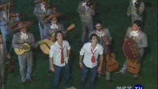 Serenata para Mia y Roberta  Rebelde  RBD [upl. by Elok]