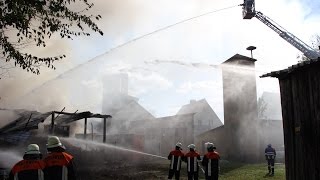 Großbrand in Lagerhalle im Landkreis Kronach [upl. by Annovoj412]