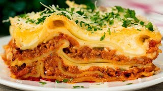 Lasagne traditionnelle faite maison  la meilleure recette Elle est si bonne  ǀ SavoureuxTV [upl. by Lardner]