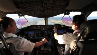 Cockpit View  Norwegian 787 Dreamliner Landing at Stockholm Arlanda [upl. by Nnyloj]