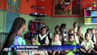 Nigeria le tambour parleur redécouvert par les jeunes musiciens [upl. by Gasperoni]