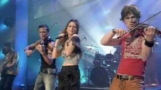 Shania Twain  Ka Ching live at Echo 2003 Germany [upl. by Ernestine]