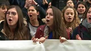 Manifestation à la fac de droit de Montpellier pour reprendre les cours [upl. by Bail]