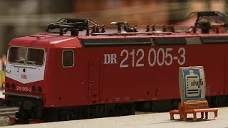 Modelleisenbahn Deutschland Express in Gelsenkirchen  eine der größten Märklin Modellbahn [upl. by Anelle540]