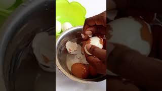 How To Remove Eggshells In Few Seconds [upl. by Zosema]