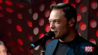 Tiziano Ferro  La differenza tra me e te Live RDS Showcase 2017 [upl. by Lanti479]