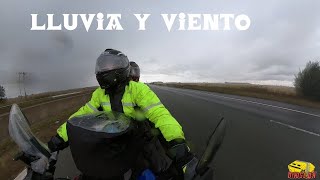 De noche y EMPAPADOS no tenemos un sitio para dormir   Destino Escocia en Moto 6   motovlog155 [upl. by Nanine]