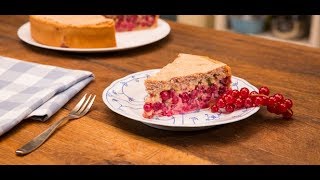 Johannisbeerkuchen mit MandelBaiser [upl. by Yren]