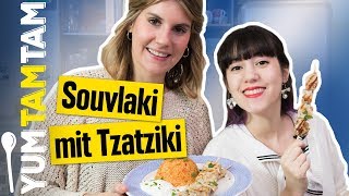 Souvlaki mit DjuvecReis und Tzatziki  Street Food auf Griechisch  yumtamtam [upl. by Jedediah]