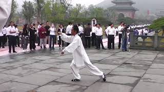 Master Yuan Xiu Gang Demonstrating Tai Chi 28 with International Class [upl. by Yggep]