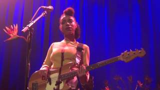 Lianne La Havas quotGreen and Goldquot TivoliVredenburg Ronda Utrecht 27112015 [upl. by Jarv]