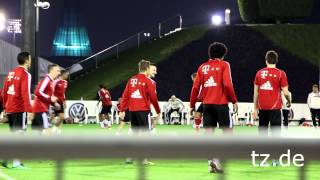 FC Bayern Trainingslager in Doha  Erster Tag Auch Pep Guardiola am Ball [upl. by Esimaj101]