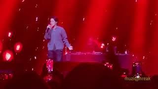 Pour Up 풀어  Dean 딘 Dean amp Tabber in Singapore 240309 [upl. by Lenahs440]