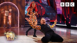 Chris McCausland and Dianne Buswell Cha Cha to Twist and Shout by The Beatles ✨ BBC Strictly 2024 [upl. by Bertsche]