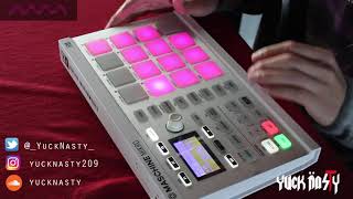 Maschine Mikro MK2  Beat Snacks Hip hop beat [upl. by Botzow]