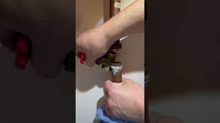 LEVER OR GATE VALVE plumber plumbing plumbinghacks fyp plumbingtools diy diytools [upl. by Fen]