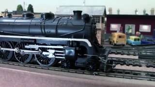 A Genuine 100 Triang Transcontinental Steam Freight Train  TripleHeaded Hornby Triang [upl. by Yetta]