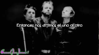 Muse Neutron Star Collision Love Is Forever Traducida al español [upl. by Adnirb]