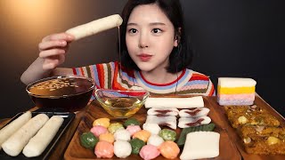 SUB갓 나온 구운 가래떡 앙꼬절편 꿀떡 무지개떡 약밥 등 여러가지 떡 먹방🍡feat꿀🍯 Tteok Mukbang Rice cake ASMR [upl. by Laden]