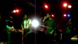 Robert Glasper Experiment Bilal amp Questlove quotReminiscequot [upl. by Ellimak]