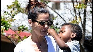 ¿Por qué Sandra Bullock escondió a sus hijos del mundo [upl. by Ahsya851]