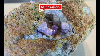 Sammlerschätze Mineralien und Gesteine Schatzsuche mit Edelsteinen in Mineraliensammlung [upl. by Ajnek566]