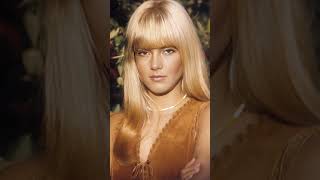 Tous les garçons et les filles  Sylvie Vartan chansonfrancaise frenchmusic sylvievartan shorts [upl. by Ecnarretal]