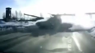 Moskau tank meme headphone user being warning [upl. by Yrrab]