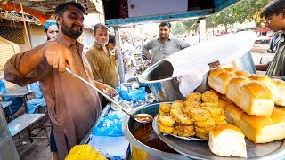 Breakfast in LYARI KARACHI  Street Food in Former Danger Zone in Pakistan [upl. by Melanie60]