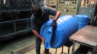 EXTRUSION BLOW MOULDING MACHINE 200 LTR FLUTECH MAKE VIDEO [upl. by Betthezul]