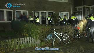 Veel politie in Arnhemse wijk Geitenkamp enkele aanhoudingen [upl. by Agbogla]