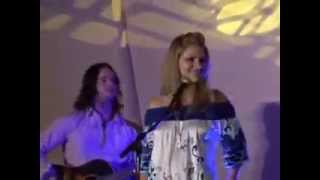 John Waynes Granddaughter Jennifer Wayne Singer Songwriter [upl. by Joscelin]