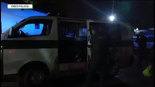 Rescatan niños abandonados en el barrio Popular  Teleantioquia Noticias [upl. by Hebrew]