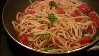 Organic Uncooked Fresh Tomato Sauce [upl. by Dorehs]