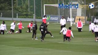 Real Madrid Players Stretch in Training Sesson [upl. by Hogle]